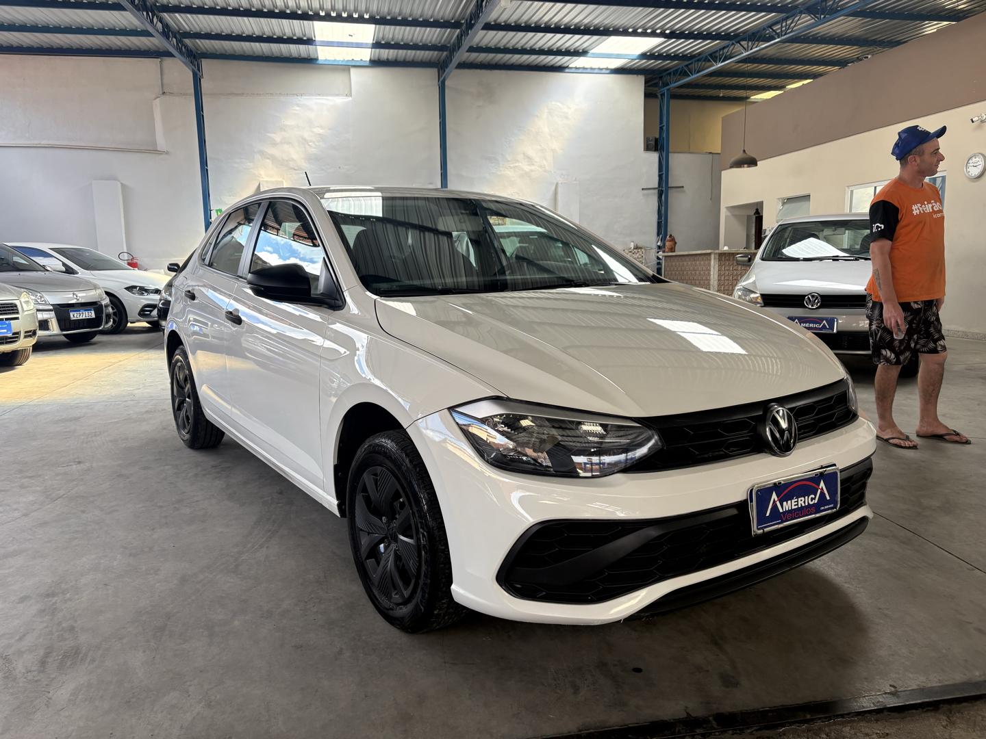 VOLKSWAGEN Polo Hatch - Foto