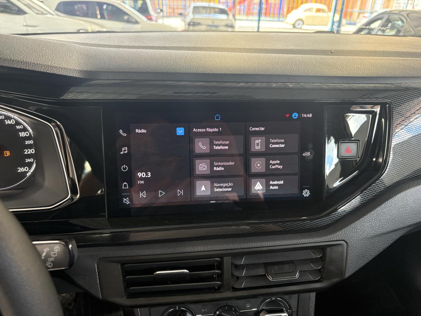 VOLKSWAGEN Polo Hatch - Foto