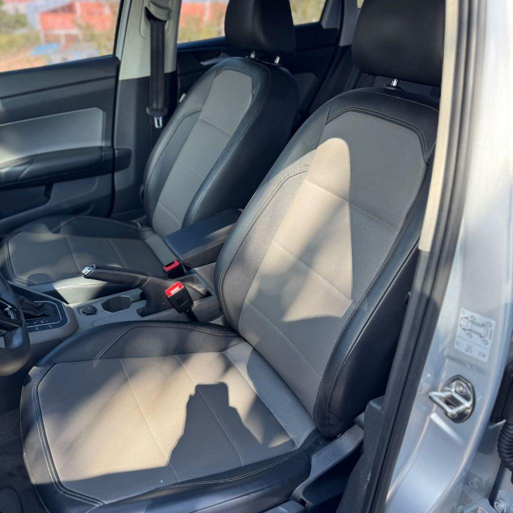 VOLKSWAGEN Polo Hatch - Foto