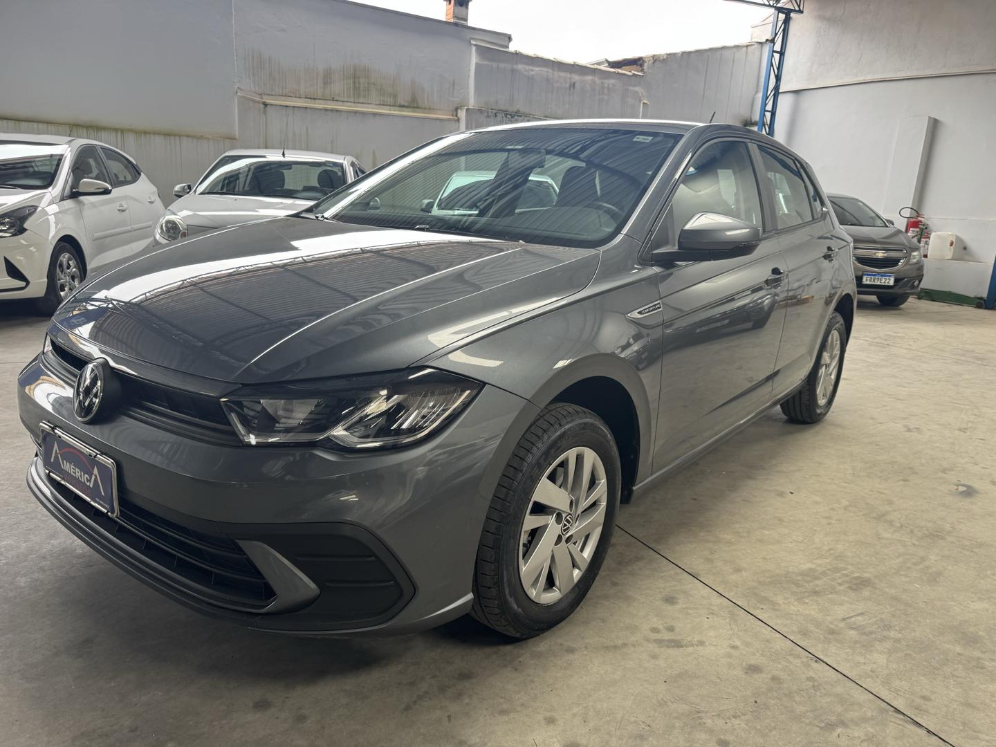 VOLKSWAGEN Polo Hatch - Foto