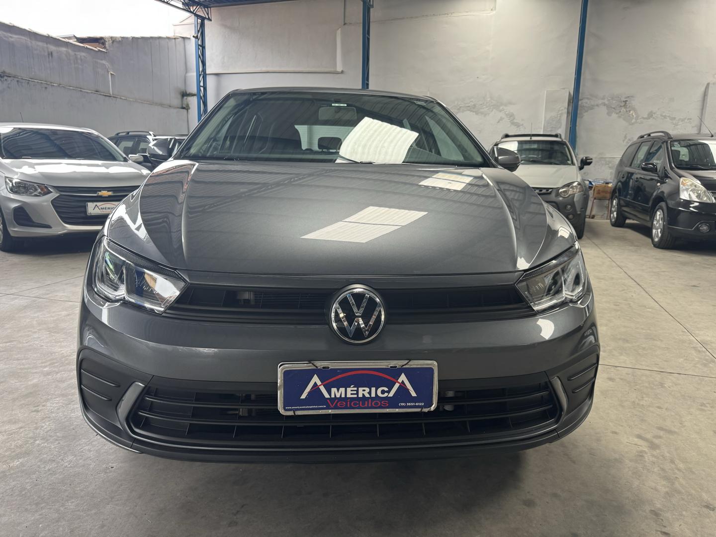 VOLKSWAGEN Polo Hatch - Foto