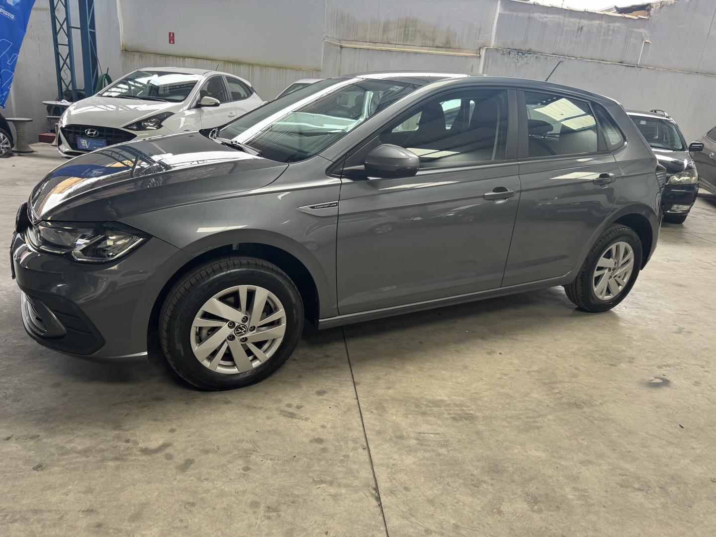 VOLKSWAGEN Polo Hatch - Foto