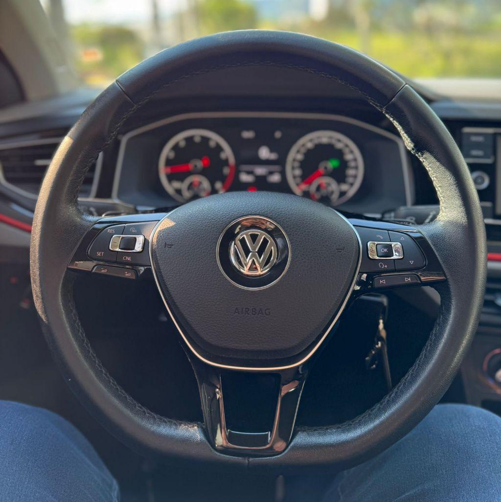 VOLKSWAGEN Polo Hatch - Foto