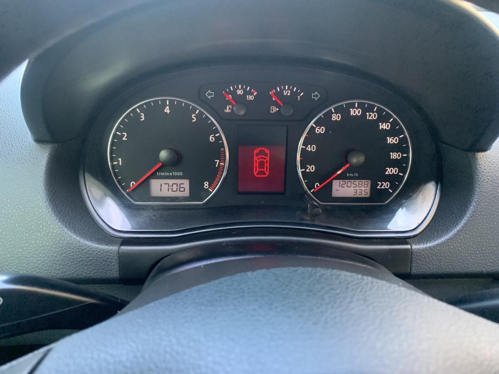 VOLKSWAGEN Polo Hatch - Foto