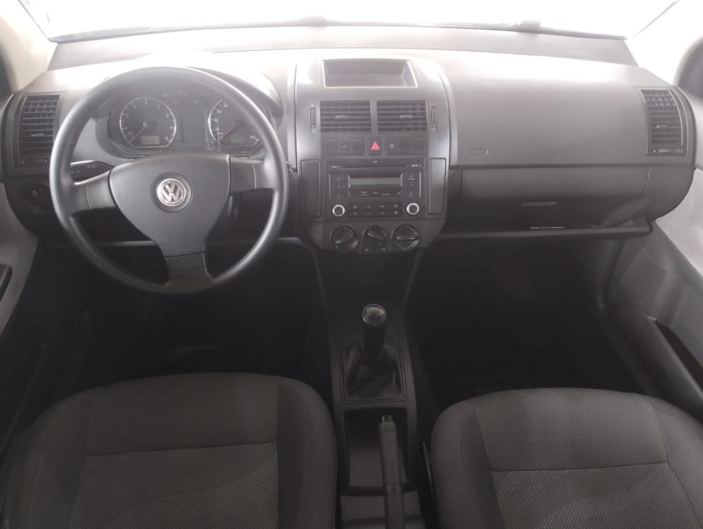 VOLKSWAGEN Polo Hatch - Foto