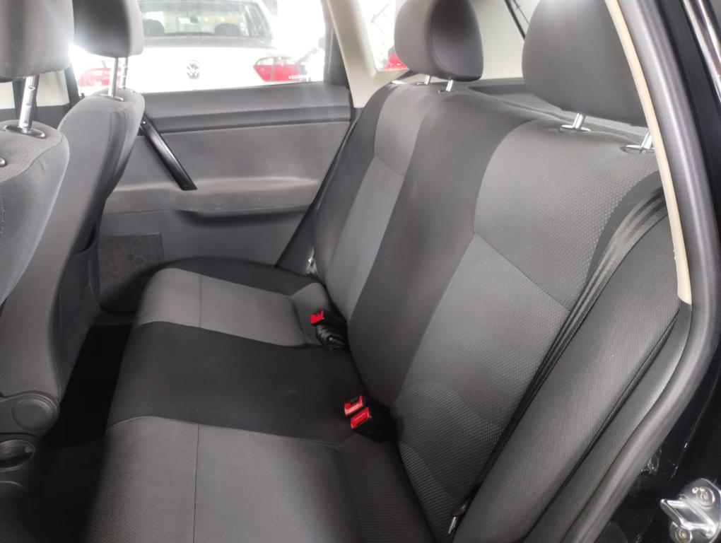VOLKSWAGEN Polo Hatch - Foto