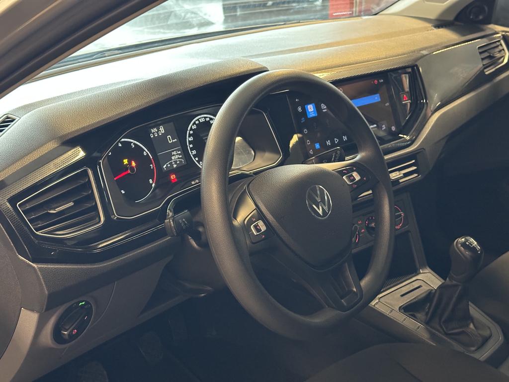 VOLKSWAGEN Polo Hatch - Foto