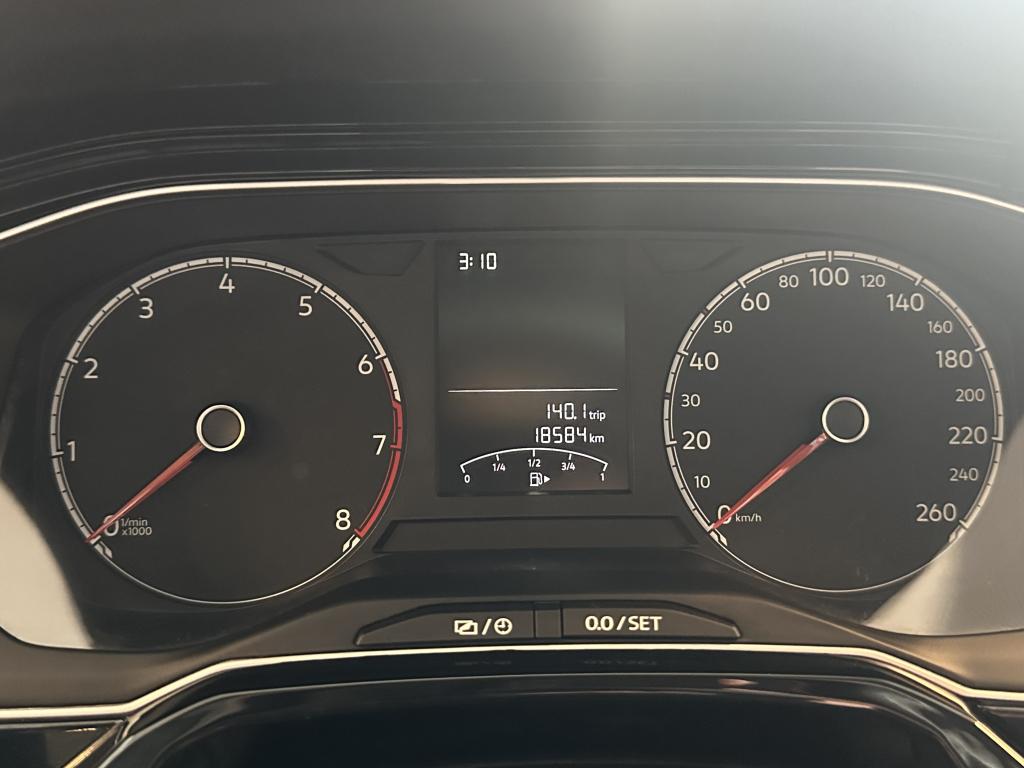 VOLKSWAGEN Polo Hatch - Foto