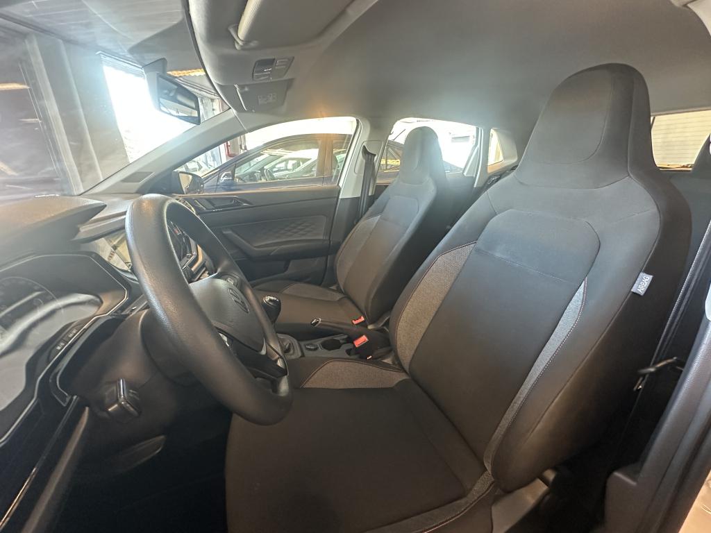 VOLKSWAGEN Polo Hatch - Foto