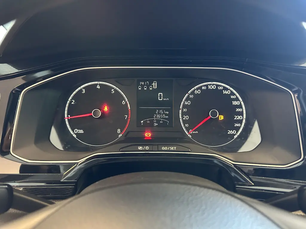 VOLKSWAGEN Polo Hatch - Foto