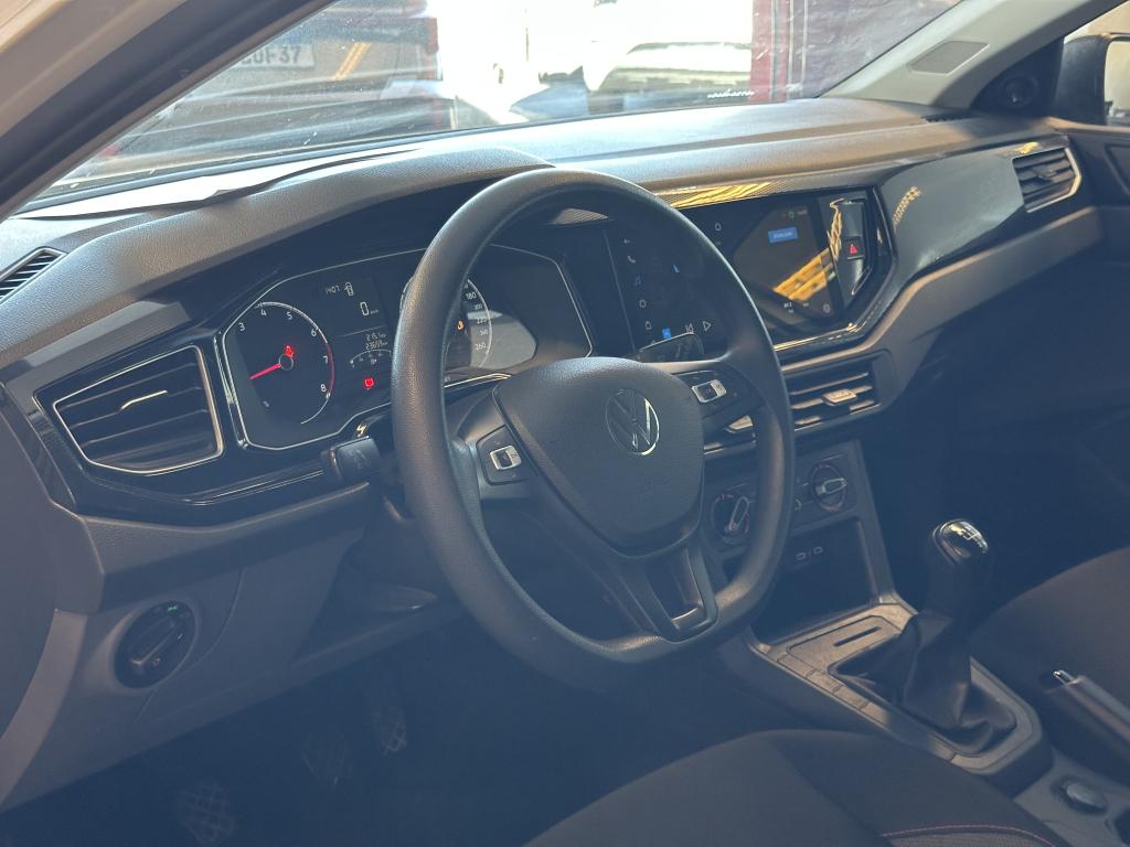 VOLKSWAGEN Polo Hatch - Foto