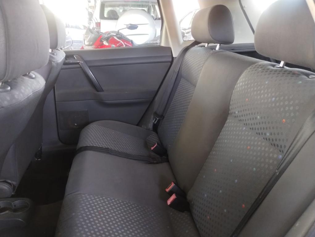 VOLKSWAGEN Polo Hatch - Foto