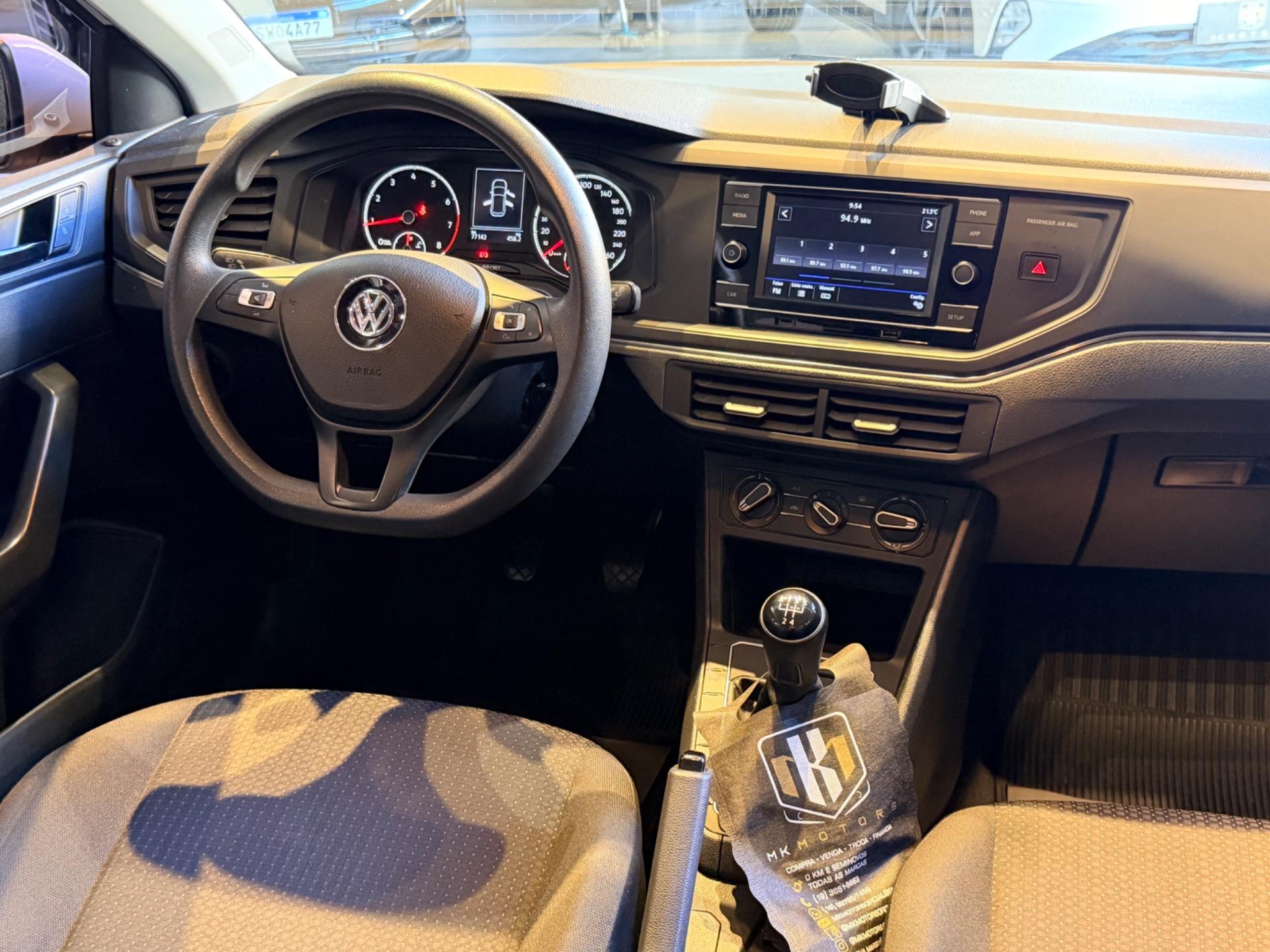 VOLKSWAGEN Polo Hatch - Foto