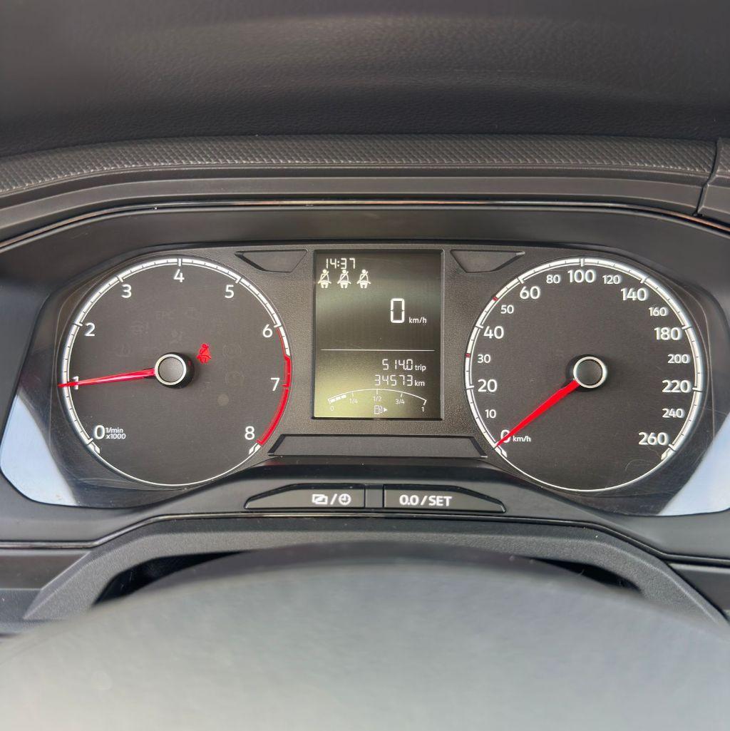 VOLKSWAGEN Polo Hatch - Foto