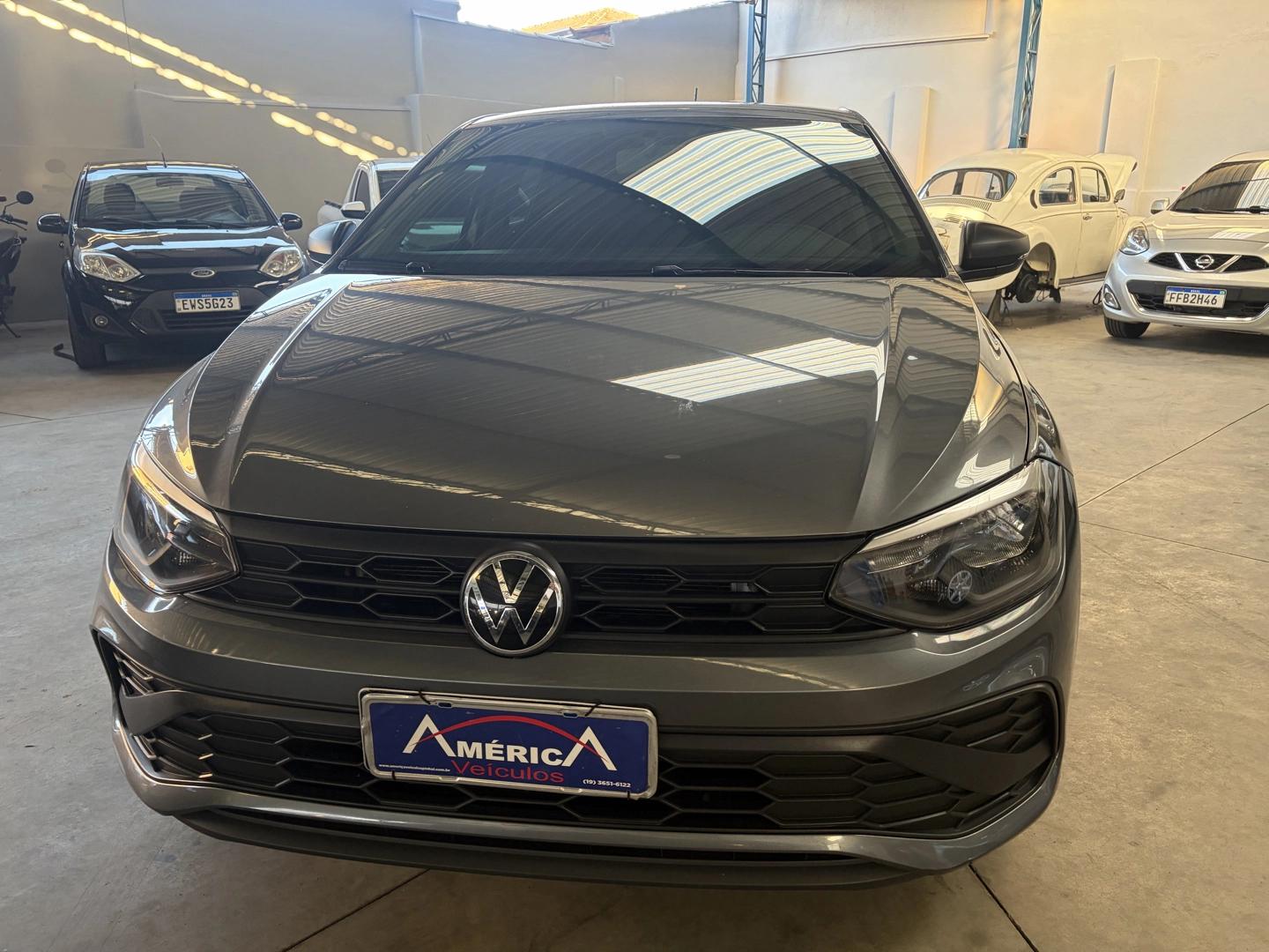 VOLKSWAGEN Polo Hatch - Foto
