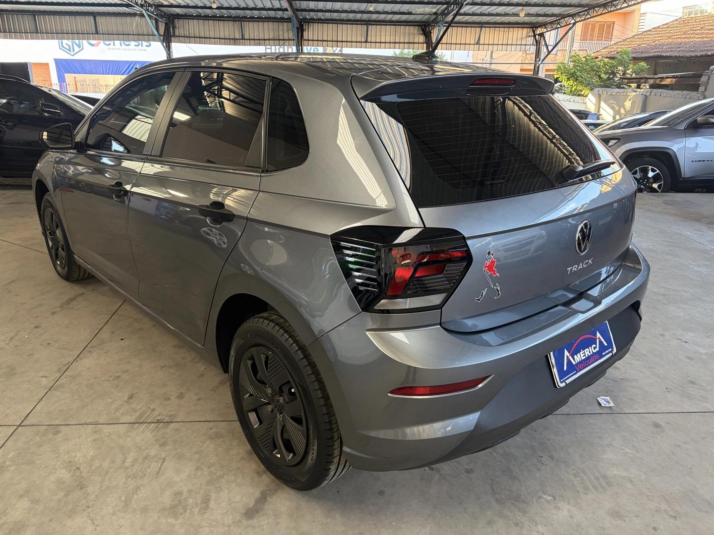 VOLKSWAGEN Polo Hatch - Foto