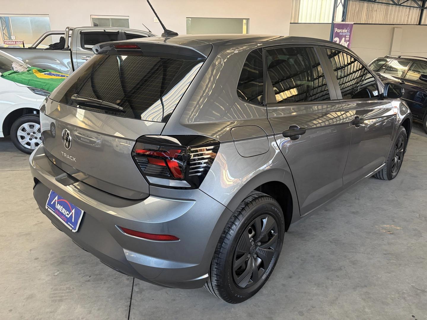 VOLKSWAGEN Polo Hatch - Foto