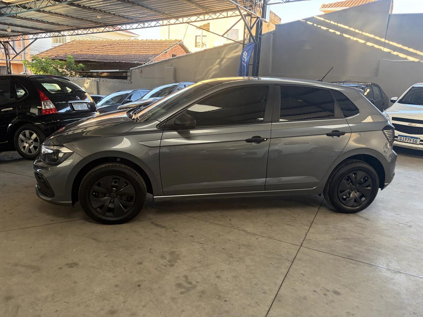 VOLKSWAGEN Polo Hatch - Foto