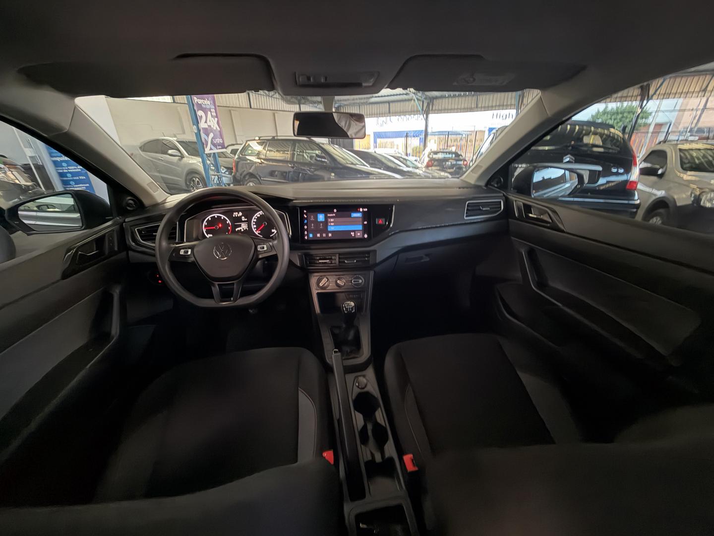 VOLKSWAGEN Polo Hatch - Foto