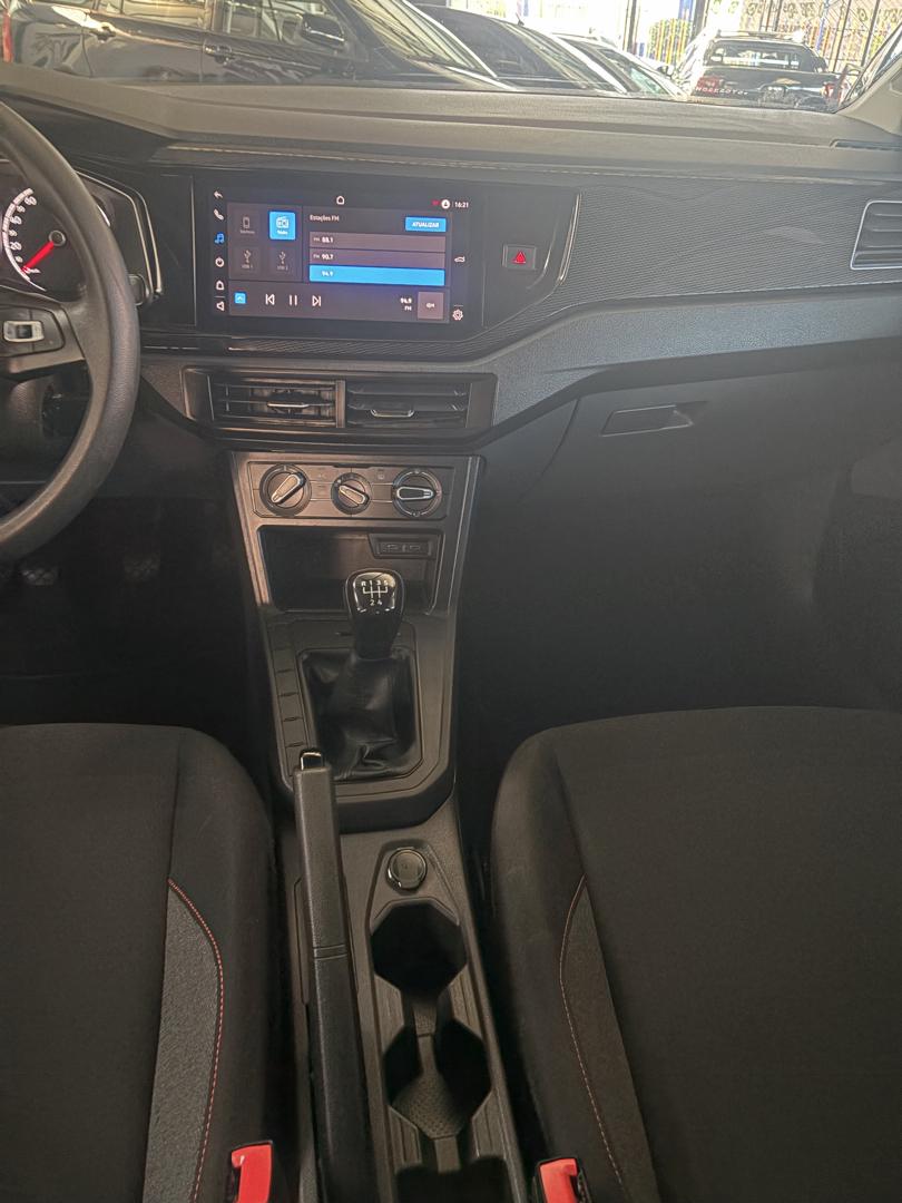 VOLKSWAGEN Polo Hatch - Foto