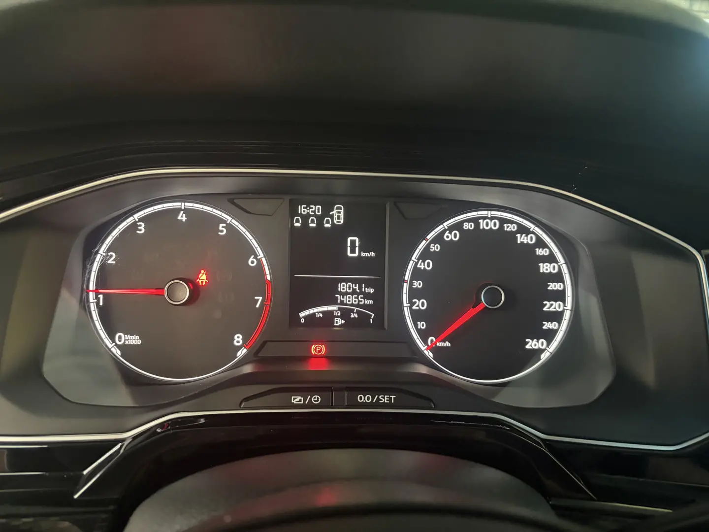 VOLKSWAGEN Polo Hatch - Foto