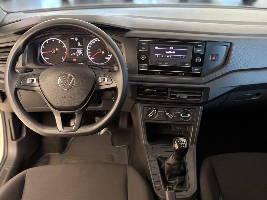 VOLKSWAGEN Polo Hatch - Foto