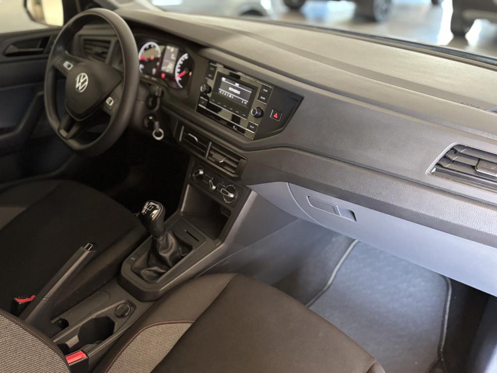 VOLKSWAGEN Polo Hatch - Foto