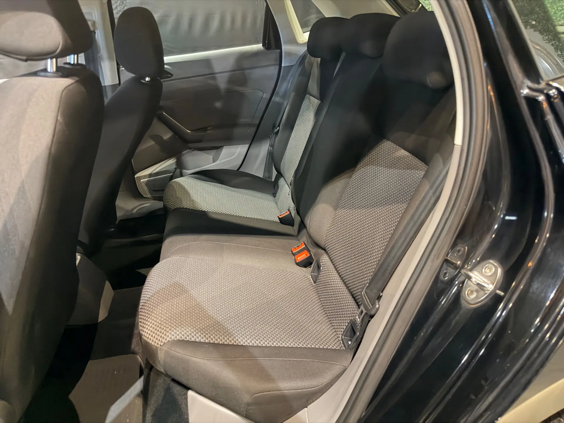 VOLKSWAGEN Polo Hatch - Foto