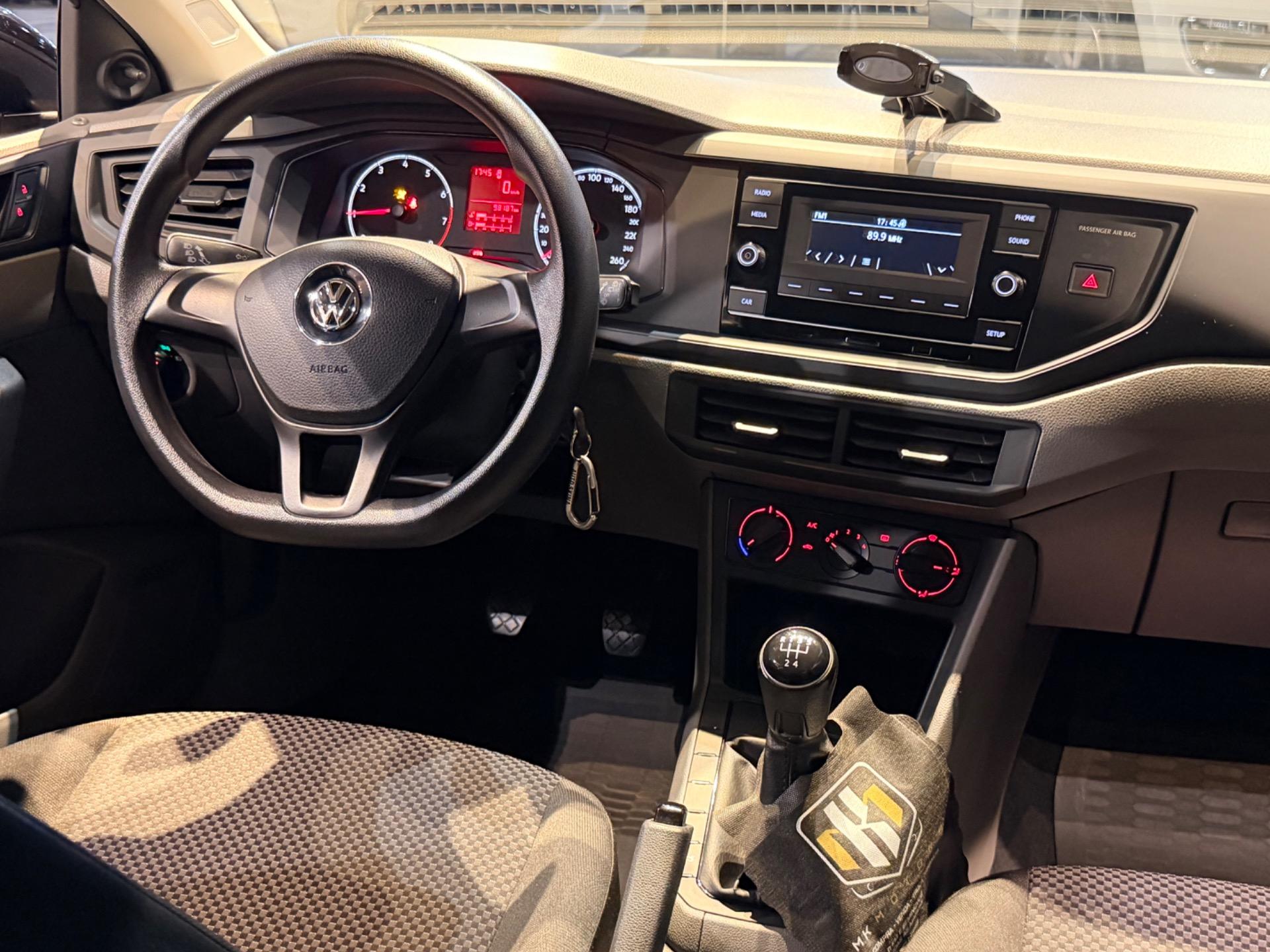 VOLKSWAGEN Polo Hatch - Foto