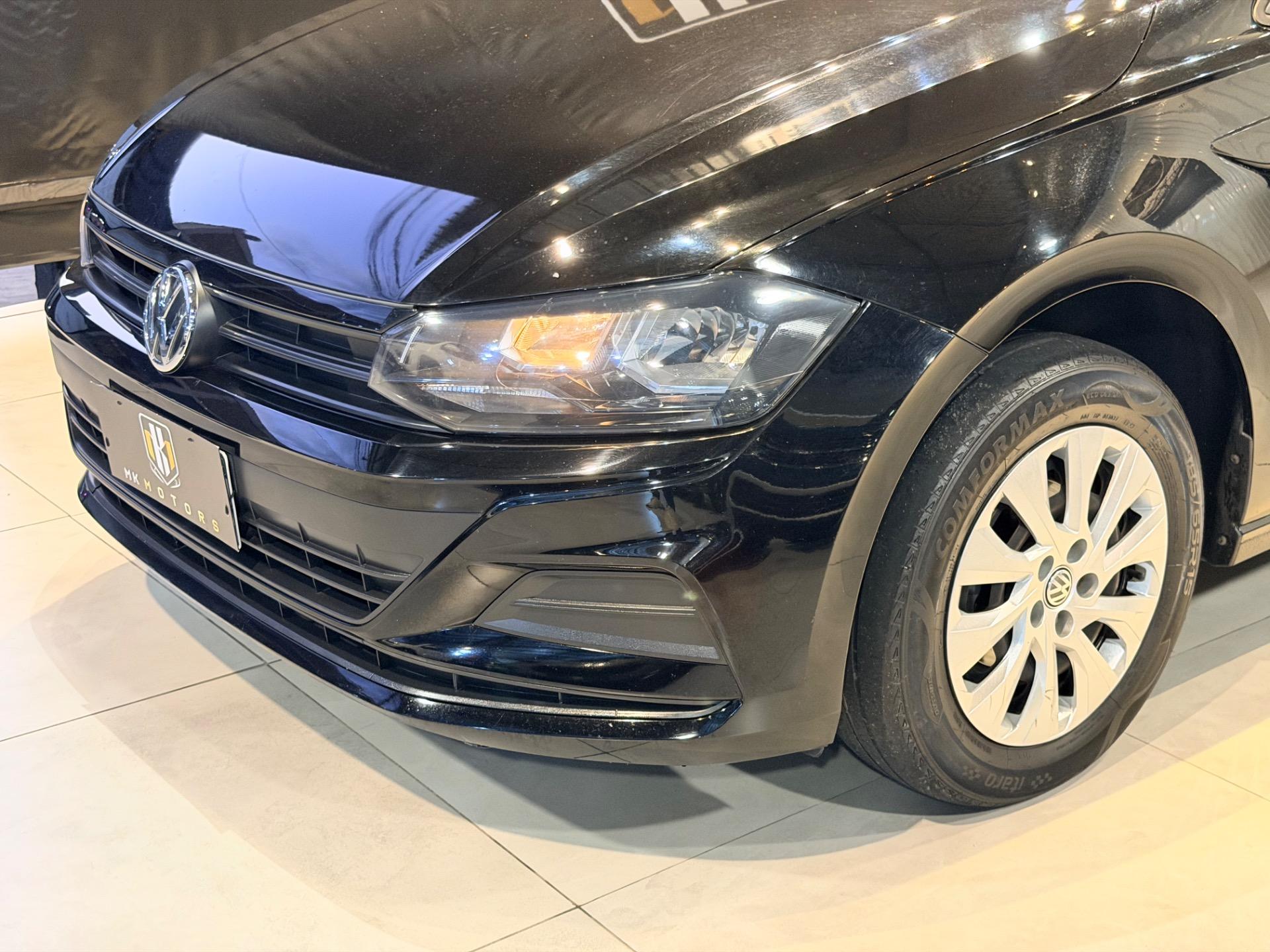 VOLKSWAGEN Polo Hatch - Foto