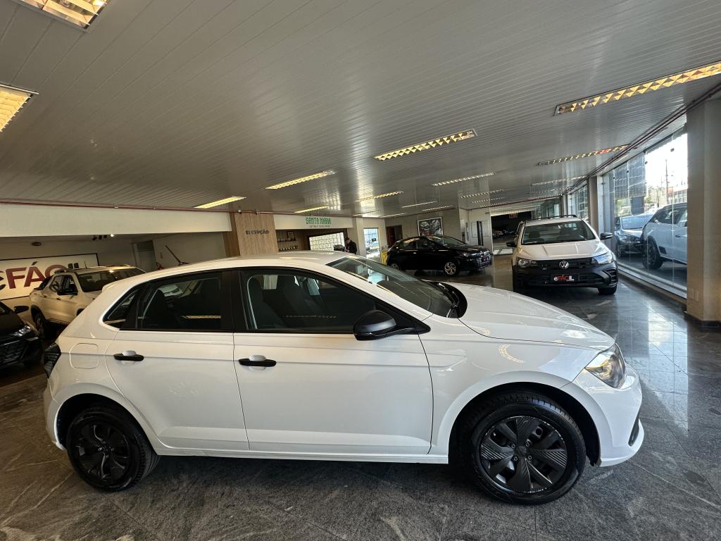 VOLKSWAGEN Polo Hatch - Foto