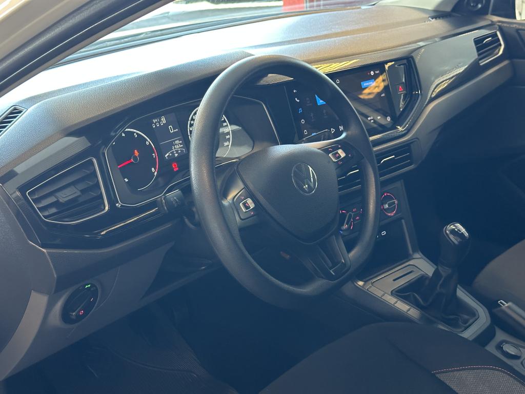 VOLKSWAGEN Polo Hatch - Foto