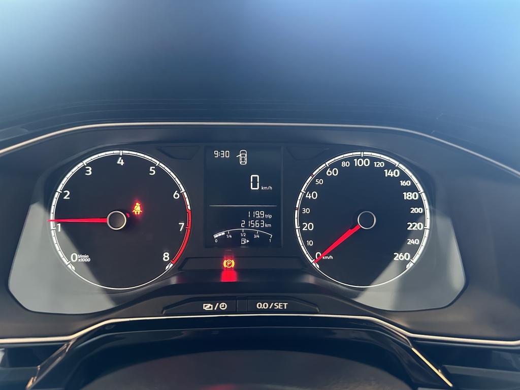 VOLKSWAGEN Polo Hatch - Foto