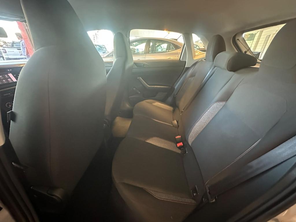 VOLKSWAGEN Polo Hatch - Foto