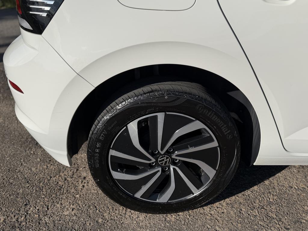 VOLKSWAGEN Polo Hatch - Foto