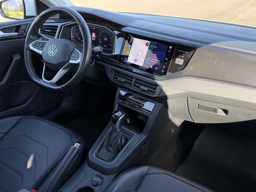 VOLKSWAGEN Polo Hatch - Foto