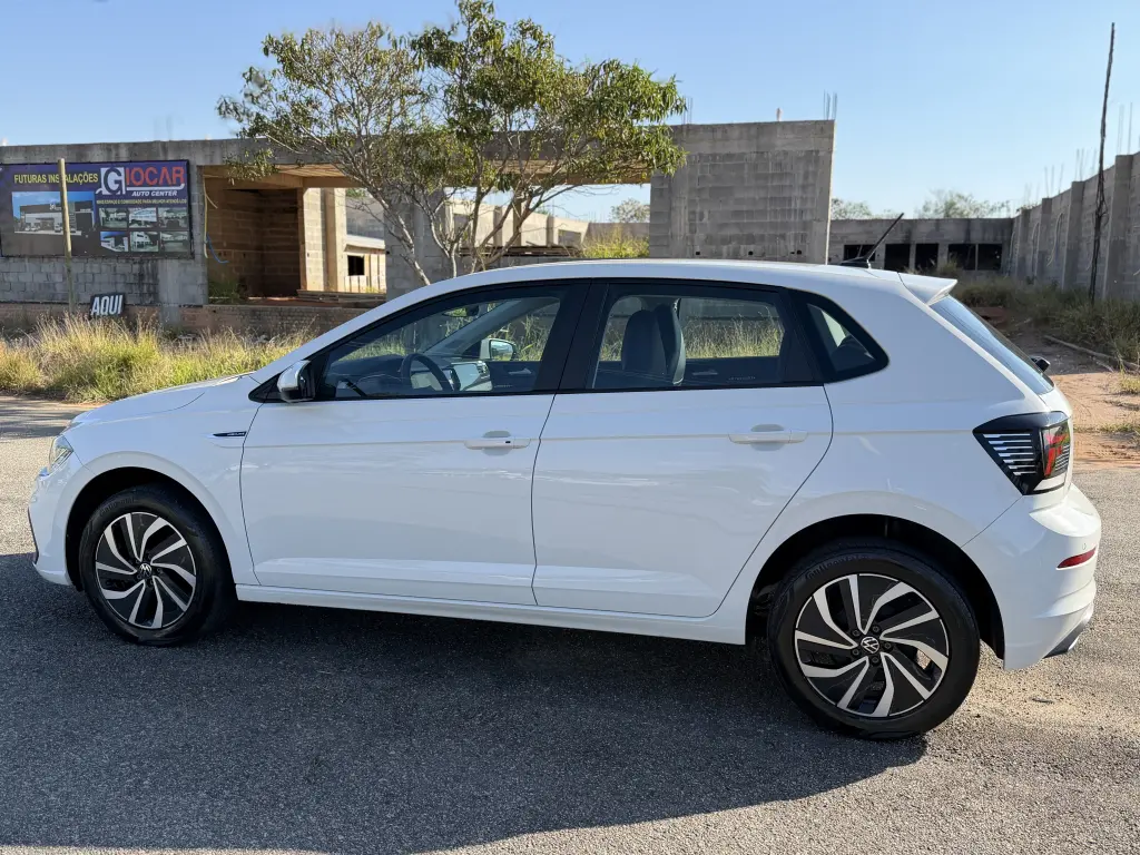 VOLKSWAGEN Polo Hatch - Foto