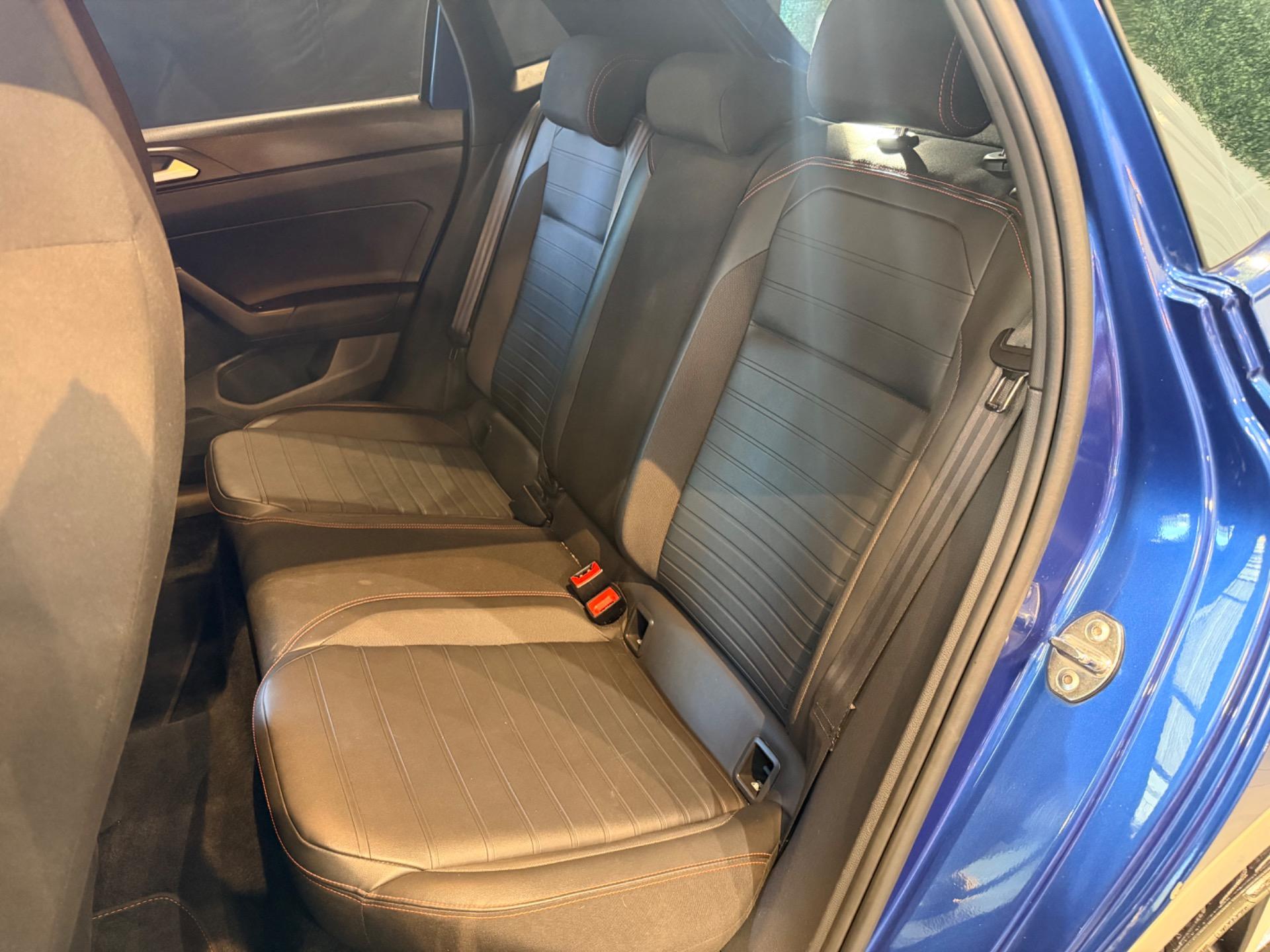 VOLKSWAGEN Polo Hatch - Foto