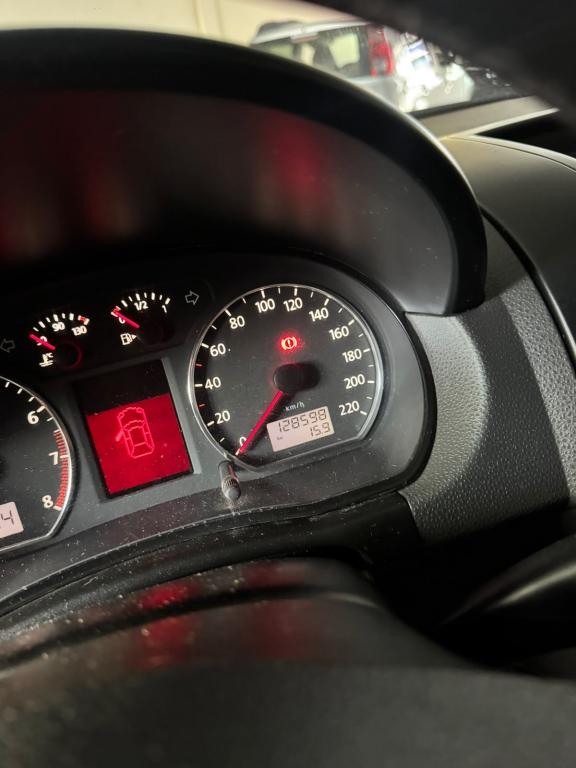 VOLKSWAGEN Polo Hatch - Foto