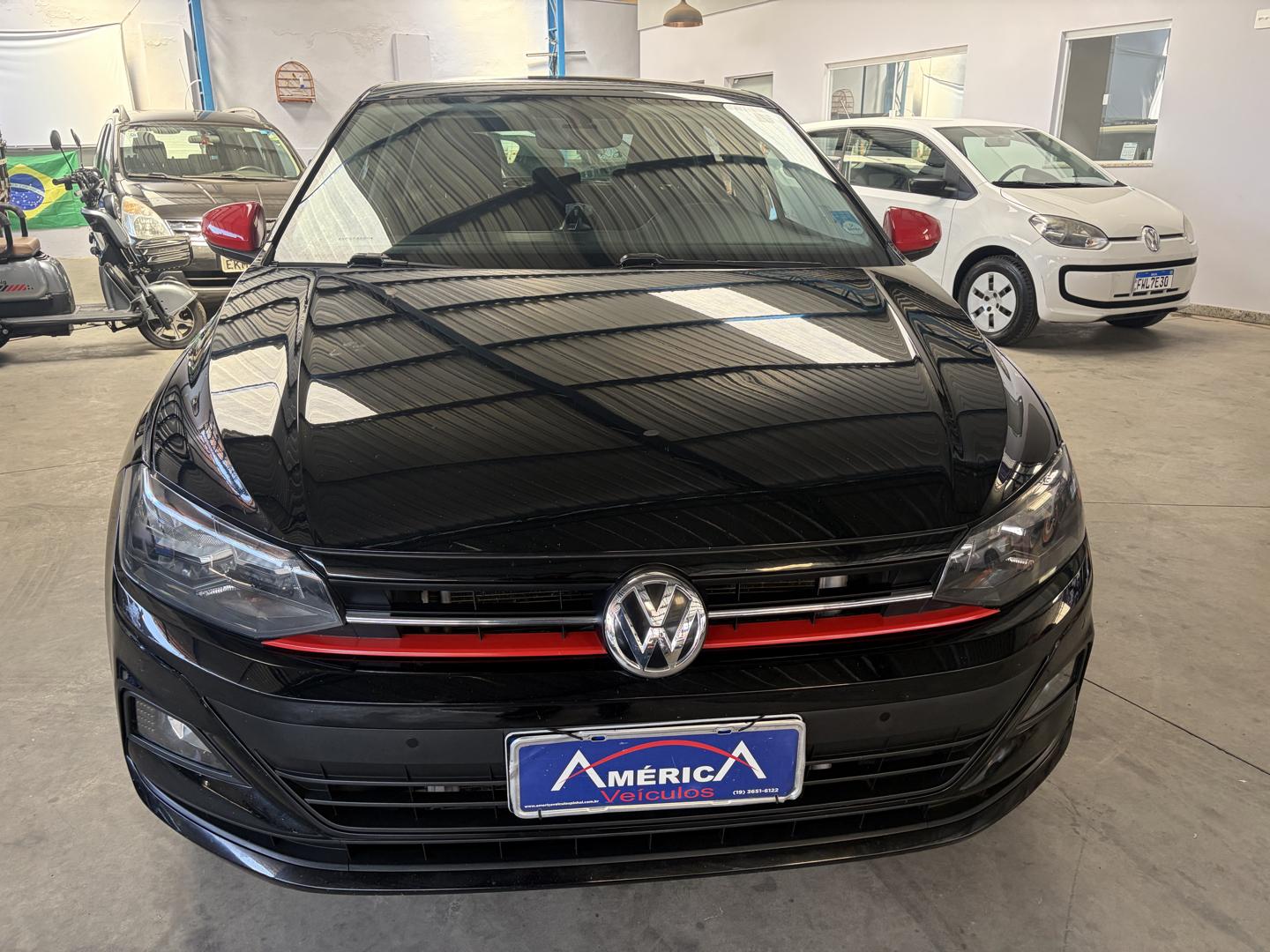 VOLKSWAGEN Polo Hatch - Foto