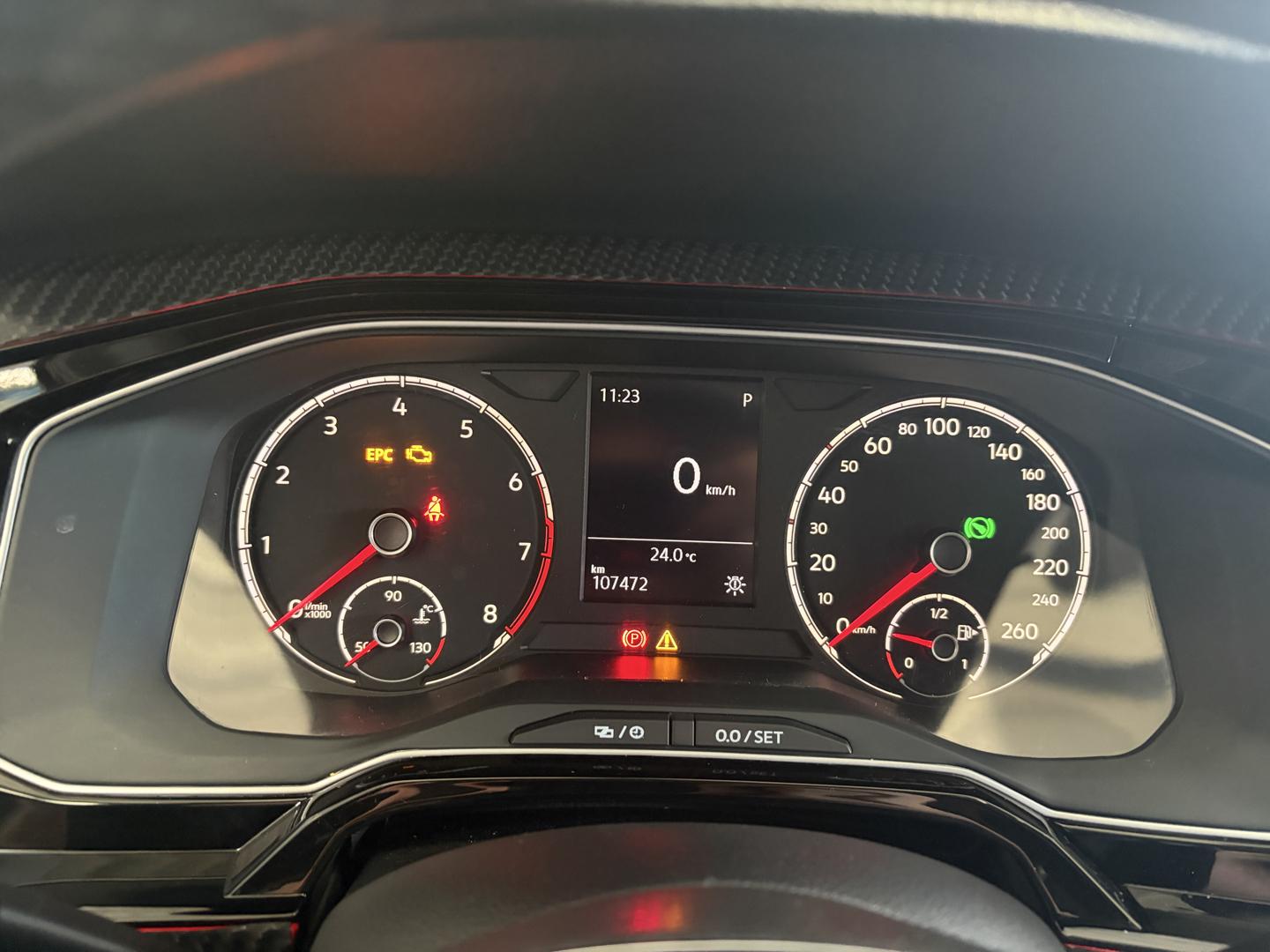 VOLKSWAGEN Polo Hatch - Foto