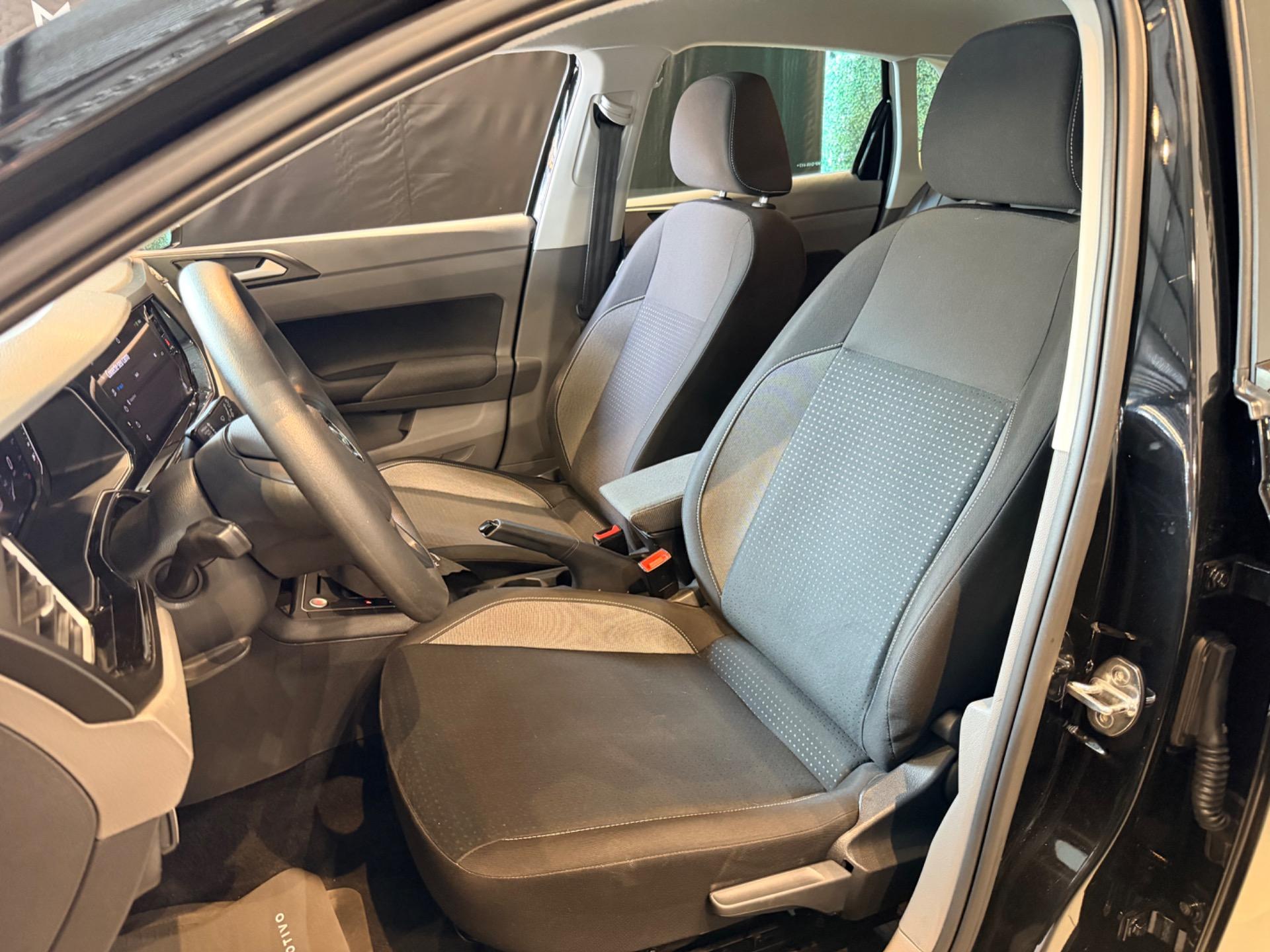 VOLKSWAGEN Polo Hatch - Foto