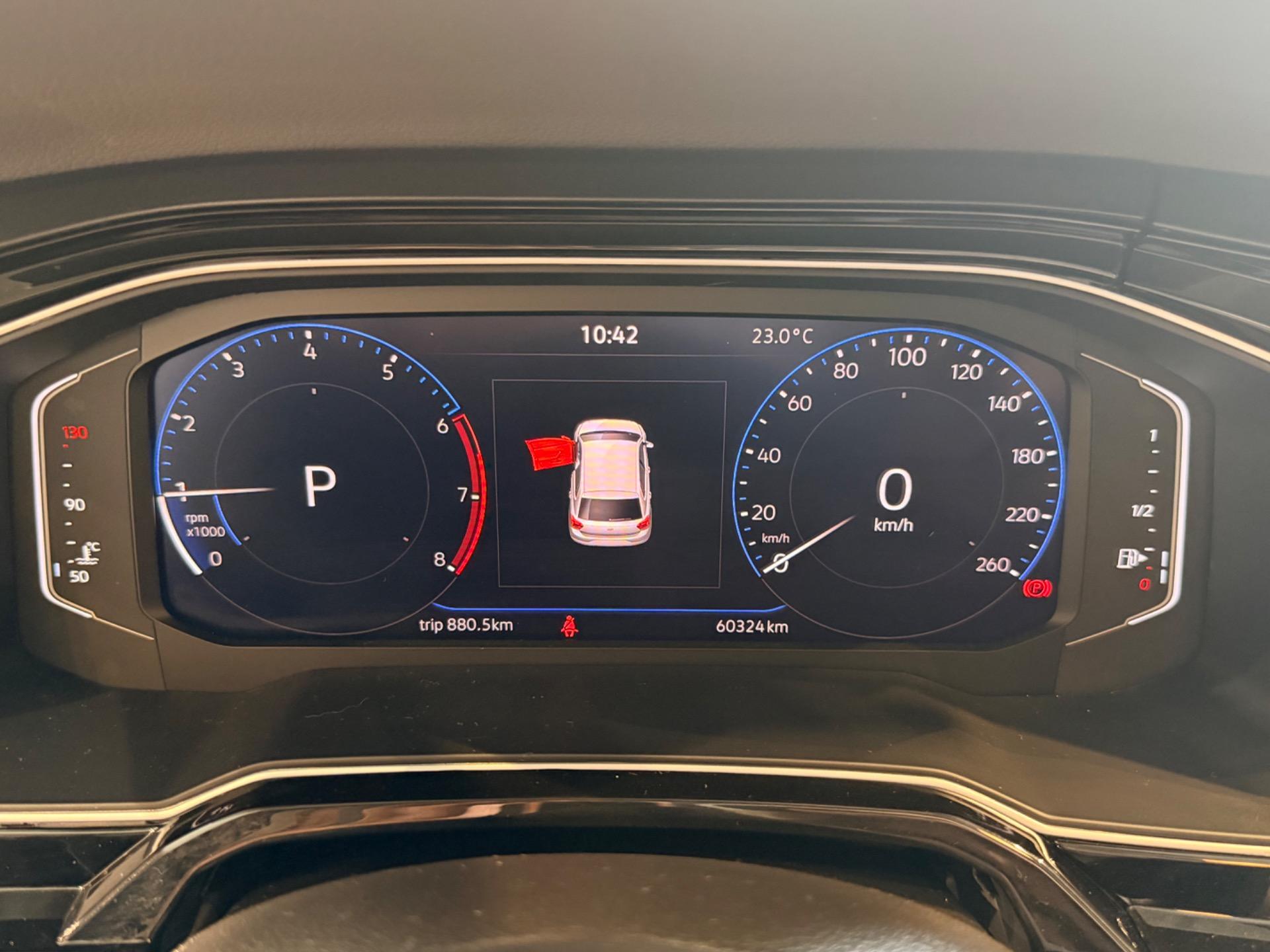 VOLKSWAGEN Polo Hatch - Foto