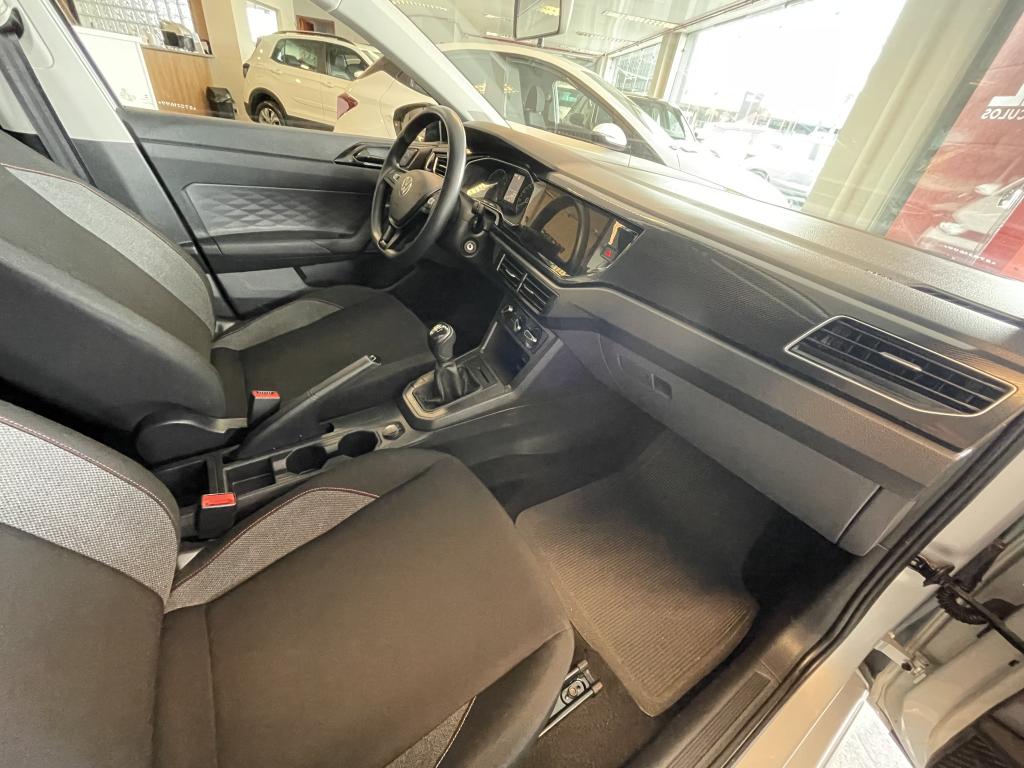 VOLKSWAGEN Polo Hatch - Foto