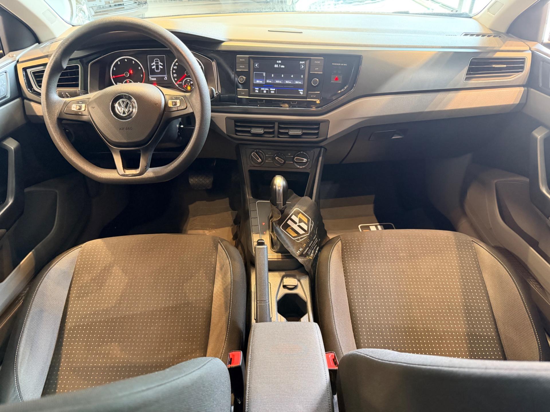 VOLKSWAGEN Polo Hatch - Foto