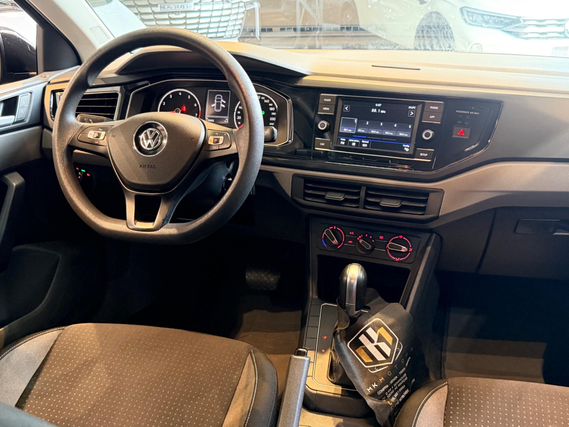 VOLKSWAGEN Polo Hatch - Foto
