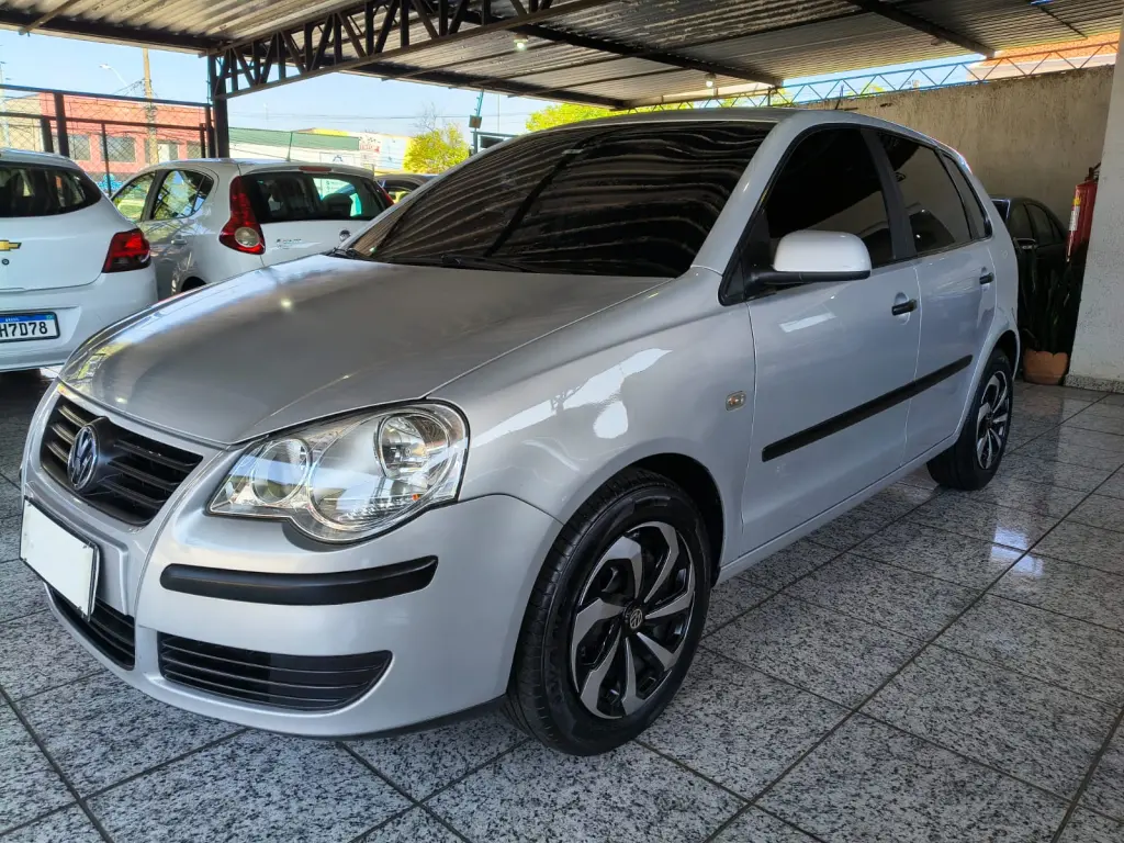 VOLKSWAGEN Polo Hatch