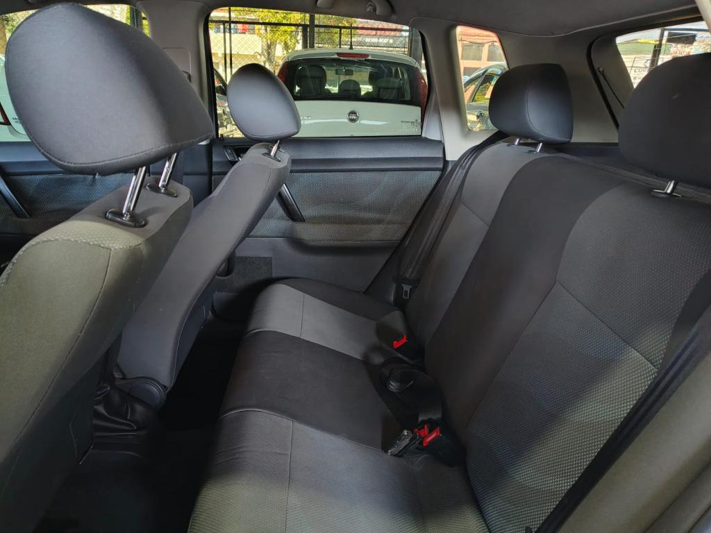 VOLKSWAGEN Polo Hatch - Foto