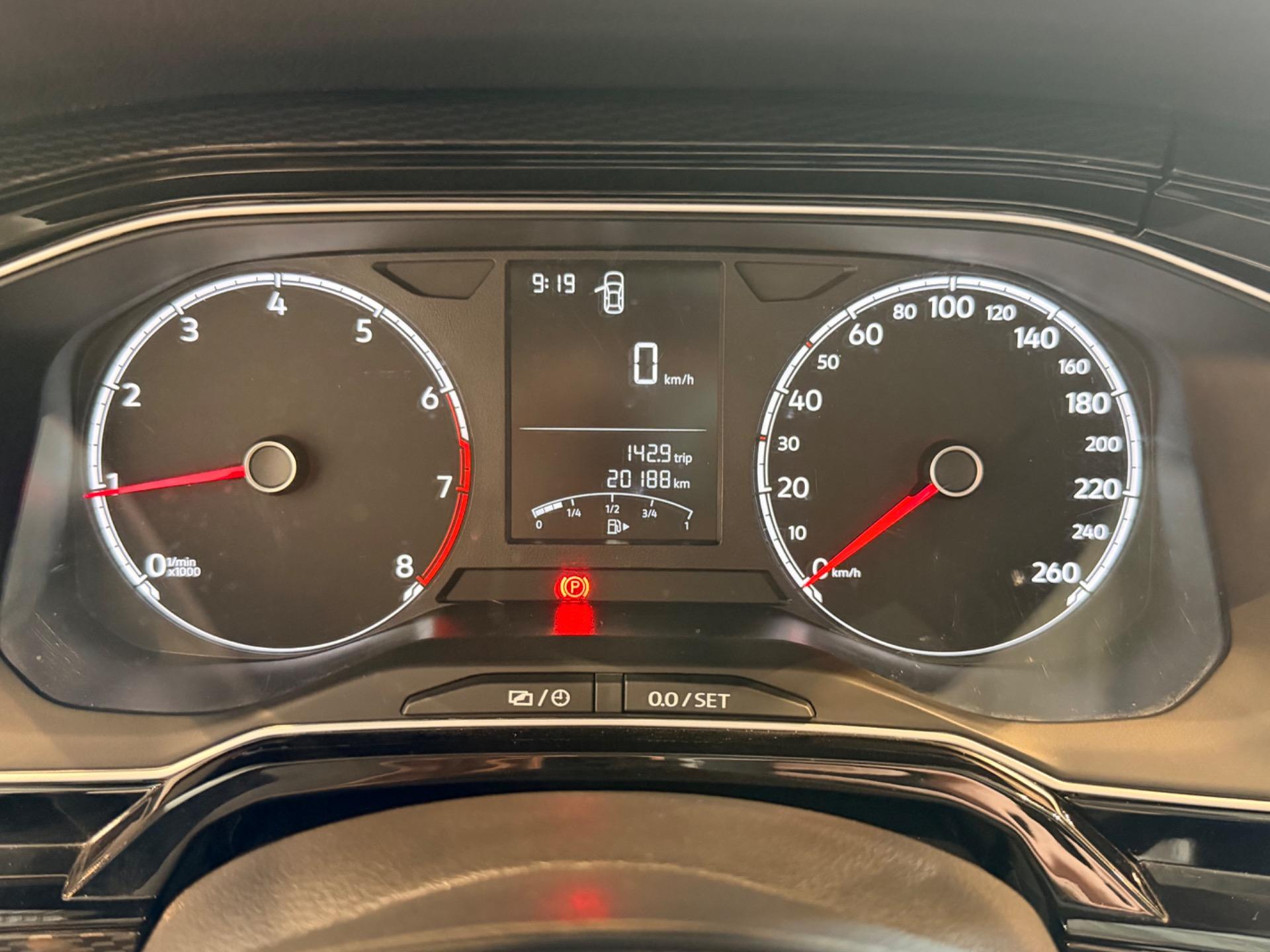 VOLKSWAGEN Polo Hatch - Foto