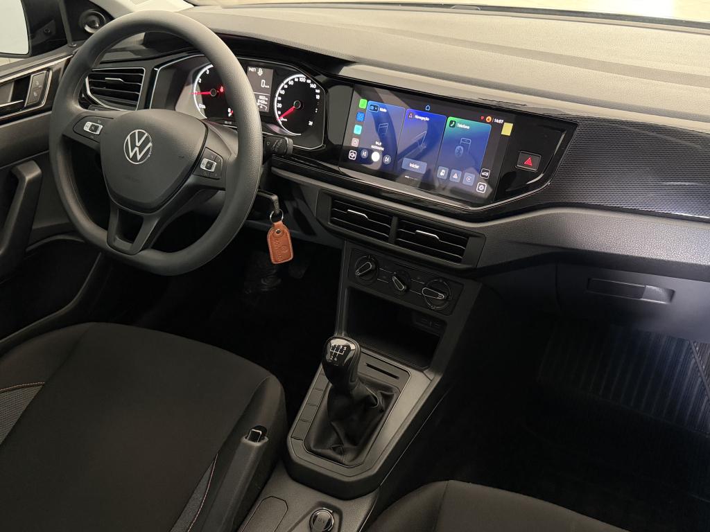 VOLKSWAGEN Polo Hatch - Foto